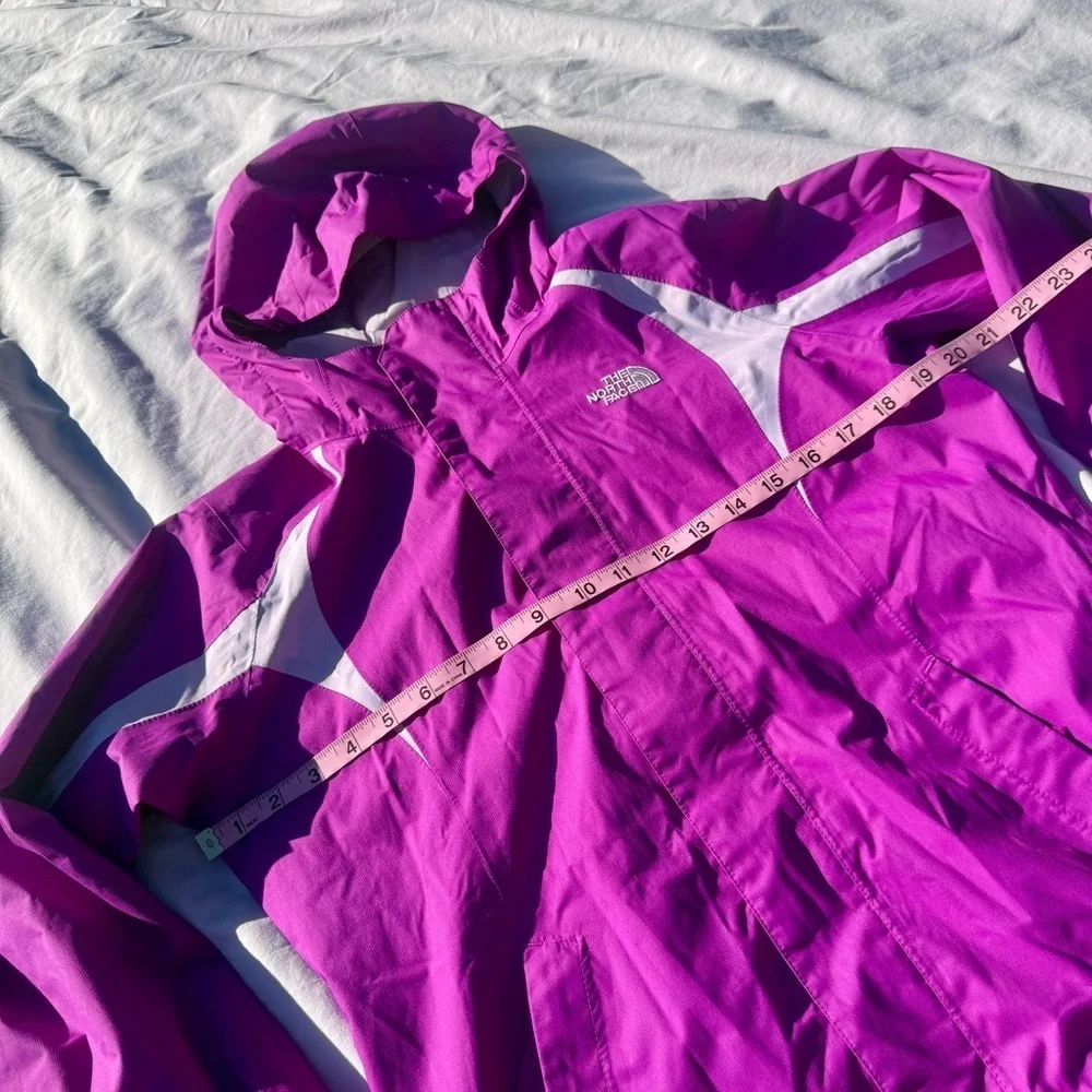 The North Face HyVent Jacket Girls 14/16 (Fits Women’s Small) – Purple